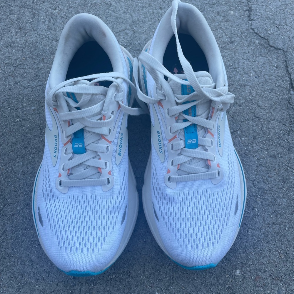 Brooks Adrenaline 23